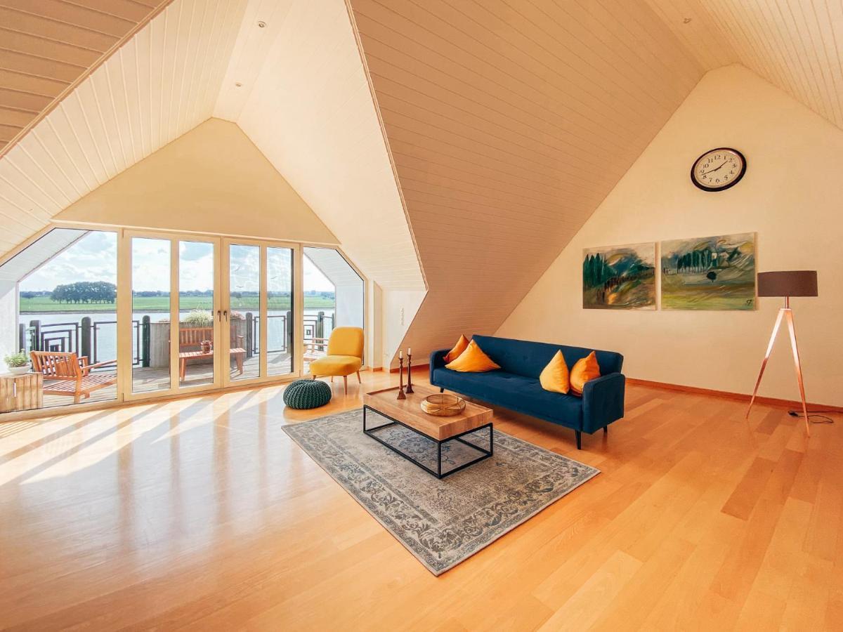 Rheinloft 3 - Grosse Giebelwohnung Mit Dachterrassen An Der Rheinpromenade Emmerich Extérieur photo