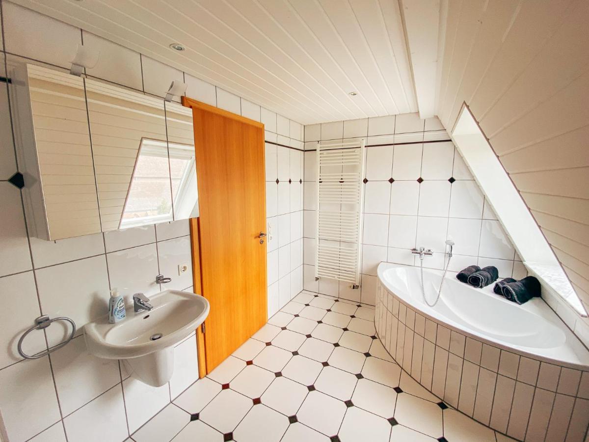 Rheinloft 3 - Grosse Giebelwohnung Mit Dachterrassen An Der Rheinpromenade Emmerich Extérieur photo