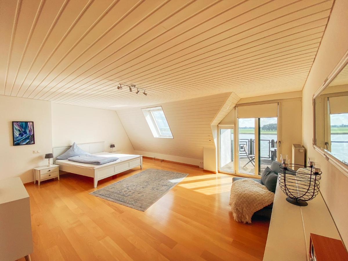 Rheinloft 3 - Grosse Giebelwohnung Mit Dachterrassen An Der Rheinpromenade Emmerich Extérieur photo