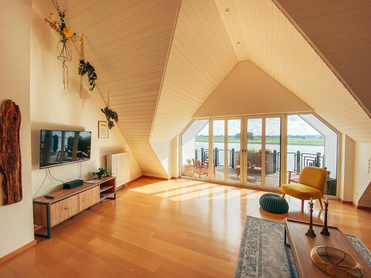 Rheinloft 3 - Grosse Giebelwohnung Mit Dachterrassen An Der Rheinpromenade Emmerich Extérieur photo